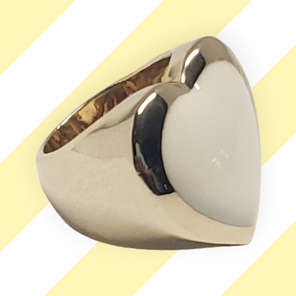 Camille Lucie Ring for Women, Cream Colored Epoxy Shaped Heart - Picture 2 of 9